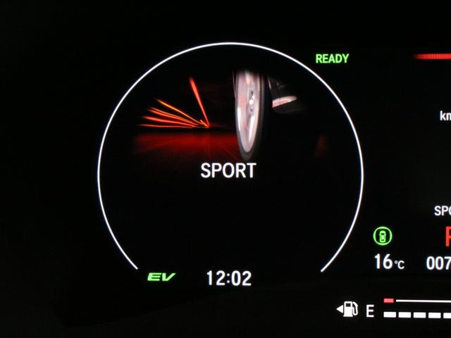 ヴェゼル ｅ：ＨＥＶＸ・ＨｕＮＴパッケージ　弊社試乗車　純正コネクトナビ　ルーフレール　ホンダセンシング　ＬＥＤヘッドライト　純正１６インチアルミ　スマートキー　禁煙車　クルーズコントロール　オートエアコン　革巻きステアリング（64枚目）