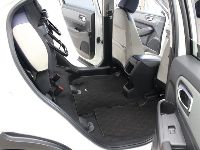 ヴェゼル ｅ：ＨＥＶＸ・ＨｕＮＴパッケージ　弊社試乗車　純正コネクトナビ　ルーフレール　ホンダセンシング　ＬＥＤヘッドライト　純正１６インチアルミ　スマートキー　禁煙車　クルーズコントロール　オートエアコン　革巻きステアリング（69枚目）