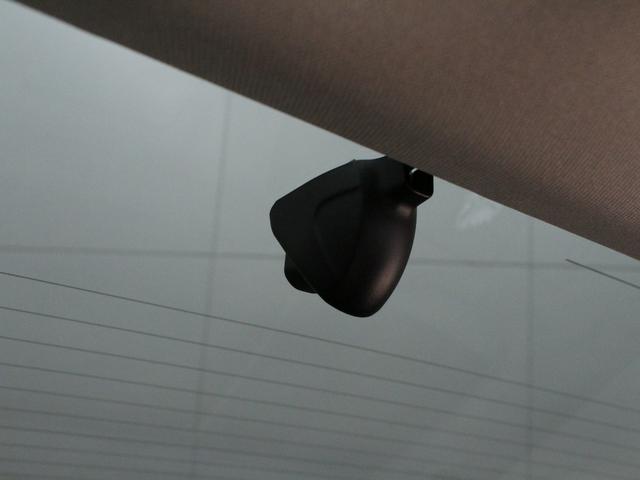 アコード ＥＸ　サンルーフ　純正メモリーナビ　バックカメラ　ドラレコ前後　黒革シート　ヘッドアップディスプレー　シートヒーター　パワーシート　ワイヤレス充電器　ＬＥＤヘッドライト　純正１８インチアルミ　ＥＴＣ（11枚目）