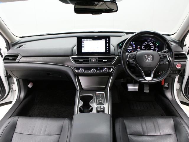 アコード ＥＸ　サンルーフ　純正メモリーナビ　バックカメラ　ドラレコ前後　黒革シート　ヘッドアップディスプレー　シートヒーター　パワーシート　ワイヤレス充電器　ＬＥＤヘッドライト　純正１８インチアルミ　ＥＴＣ（12枚目）