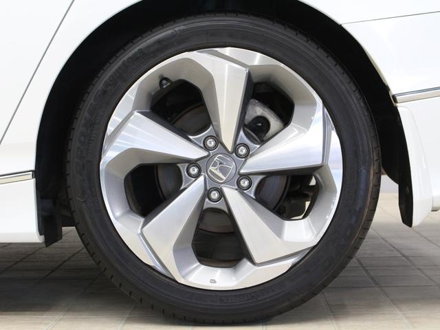 アコード ＥＸ　サンルーフ　純正メモリーナビ　バックカメラ　ドラレコ前後　黒革シート　ヘッドアップディスプレー　シートヒーター　パワーシート　ワイヤレス充電器　ＬＥＤヘッドライト　純正１８インチアルミ　ＥＴＣ（32枚目）