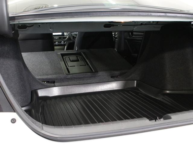 アコード ＥＸ　サンルーフ　純正メモリーナビ　バックカメラ　ドラレコ前後　黒革シート　ヘッドアップディスプレー　シートヒーター　パワーシート　ワイヤレス充電器　ＬＥＤヘッドライト　純正１８インチアルミ　ＥＴＣ（43枚目）