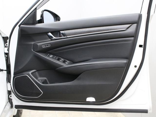 アコード ＥＸ　サンルーフ　純正メモリーナビ　バックカメラ　ドラレコ前後　黒革シート　ヘッドアップディスプレー　シートヒーター　パワーシート　ワイヤレス充電器　ＬＥＤヘッドライト　純正１８インチアルミ　ＥＴＣ（60枚目）