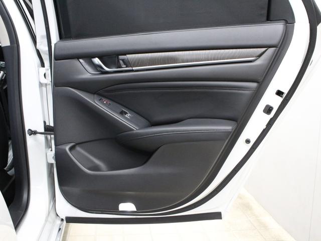 アコード ＥＸ　サンルーフ　純正メモリーナビ　バックカメラ　ドラレコ前後　黒革シート　ヘッドアップディスプレー　シートヒーター　パワーシート　ワイヤレス充電器　ＬＥＤヘッドライト　純正１８インチアルミ　ＥＴＣ（62枚目）