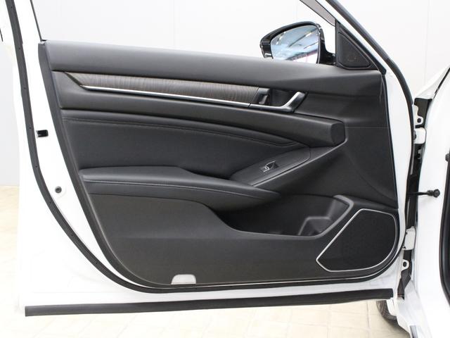 アコード ＥＸ　サンルーフ　純正メモリーナビ　バックカメラ　ドラレコ前後　黒革シート　ヘッドアップディスプレー　シートヒーター　パワーシート　ワイヤレス充電器　ＬＥＤヘッドライト　純正１８インチアルミ　ＥＴＣ（63枚目）