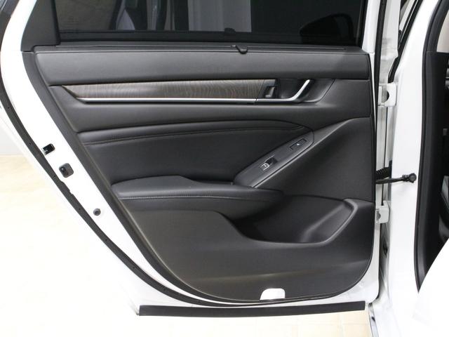 アコード ＥＸ　サンルーフ　純正メモリーナビ　バックカメラ　ドラレコ前後　黒革シート　ヘッドアップディスプレー　シートヒーター　パワーシート　ワイヤレス充電器　ＬＥＤヘッドライト　純正１８インチアルミ　ＥＴＣ（64枚目）