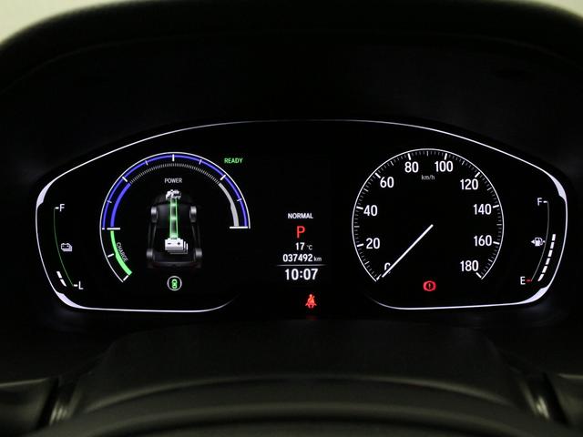 アコード ＥＸ　サンルーフ　純正メモリーナビ　バックカメラ　ドラレコ前後　黒革シート　ヘッドアップディスプレー　シートヒーター　パワーシート　ワイヤレス充電器　ＬＥＤヘッドライト　純正１８インチアルミ　ＥＴＣ（68枚目）