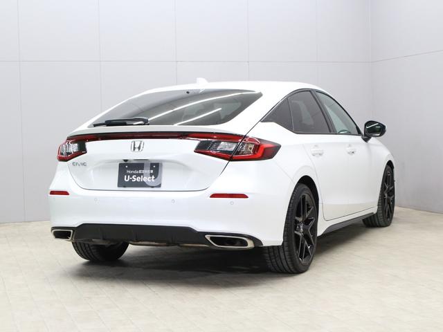 シビック ＥＸ　６速マニュアル　純正９型コネクトナビ　バックカメラ　ドラレコ前後　ＢＯＳＥプレミアムサウンド　シートヒーター　ワイヤレス充電器　アダプティブドライビングビーム　純正１８インチアルミ　ＥＴＣ　禁煙車（26枚目）