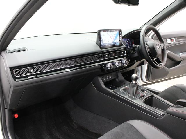 シビック ＥＸ　６速マニュアル　純正９型コネクトナビ　バックカメラ　ドラレコ前後　ＢＯＳＥプレミアムサウンド　シートヒーター　ワイヤレス充電器　アダプティブドライビングビーム　純正１８インチアルミ　ＥＴＣ　禁煙車（38枚目）