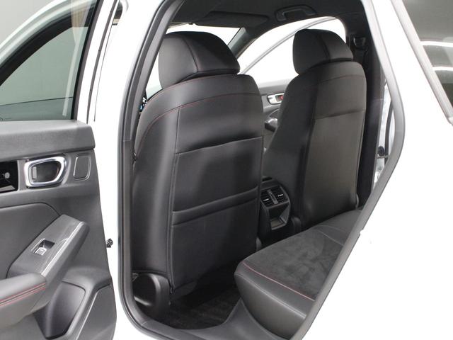 シビック ＥＸ　６速マニュアル　純正９型コネクトナビ　バックカメラ　ドラレコ前後　ＢＯＳＥプレミアムサウンド　シートヒーター　ワイヤレス充電器　アダプティブドライビングビーム　純正１８インチアルミ　ＥＴＣ　禁煙車（39枚目）