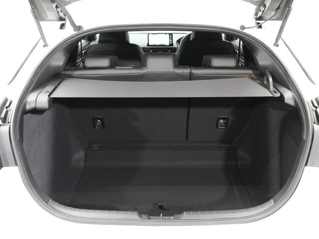 シビック ＥＸ　６速マニュアル　純正９型コネクトナビ　バックカメラ　ドラレコ前後　ＢＯＳＥプレミアムサウンド　シートヒーター　ワイヤレス充電器　アダプティブドライビングビーム　純正１８インチアルミ　ＥＴＣ　禁煙車（41枚目）