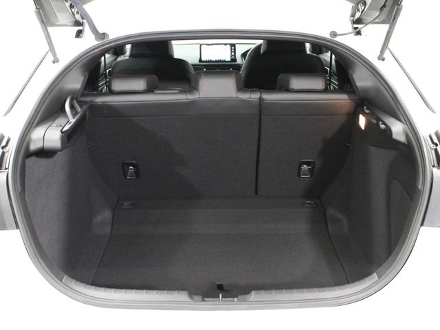 シビック ＥＸ　６速マニュアル　純正９型コネクトナビ　バックカメラ　ドラレコ前後　ＢＯＳＥプレミアムサウンド　シートヒーター　ワイヤレス充電器　アダプティブドライビングビーム　純正１８インチアルミ　ＥＴＣ　禁煙車（43枚目）