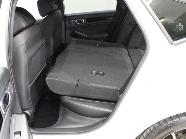 シビック ＥＸ　６速マニュアル　純正９型コネクトナビ　バックカメラ　ドラレコ前後　ＢＯＳＥプレミアムサウンド　シートヒーター　ワイヤレス充電器　アダプティブドライビングビーム　純正１８インチアルミ　ＥＴＣ　禁煙車（48枚目）