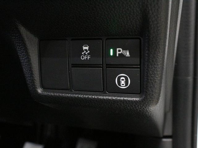 シビック ＥＸ　６速マニュアル　純正９型コネクトナビ　バックカメラ　ドラレコ前後　ＢＯＳＥプレミアムサウンド　シートヒーター　ワイヤレス充電器　アダプティブドライビングビーム　純正１８インチアルミ　ＥＴＣ　禁煙車（59枚目）