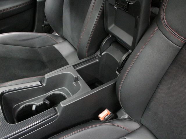 シビック ＥＸ　６速マニュアル　純正９型コネクトナビ　バックカメラ　ドラレコ前後　ＢＯＳＥプレミアムサウンド　シートヒーター　ワイヤレス充電器　アダプティブドライビングビーム　純正１８インチアルミ　ＥＴＣ　禁煙車（66枚目）