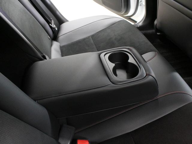 シビック ＥＸ　６速マニュアル　純正９型コネクトナビ　バックカメラ　ドラレコ前後　ＢＯＳＥプレミアムサウンド　シートヒーター　ワイヤレス充電器　アダプティブドライビングビーム　純正１８インチアルミ　ＥＴＣ　禁煙車（73枚目）