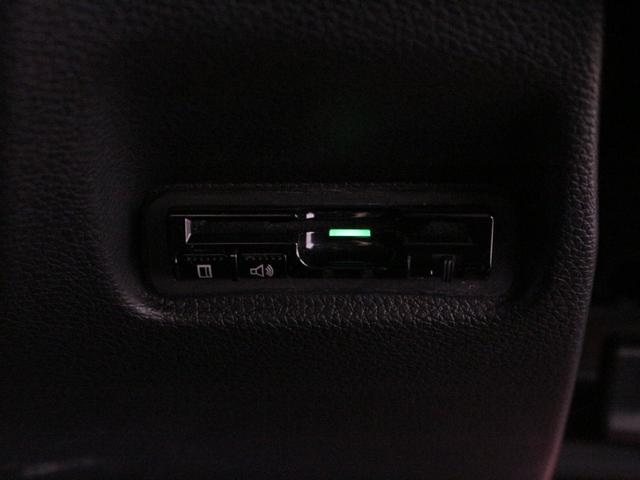 シビック ハッチバック　純正メモリーナビ　バックカメラ　ドラレコ　シートヒーター　ＬＥＤヘッドライト　渋滞追従機能　電子制御パーキングブレーキ　オートブレーキホールド　フルオートエアコン　純正１８インチアルミ　ＥＴＣ　禁煙車（7枚目）