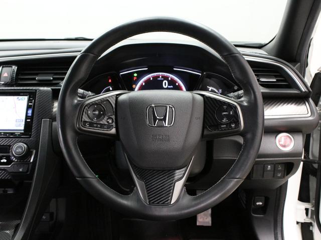 シビック ハッチバック　純正メモリーナビ　バックカメラ　ドラレコ　シートヒーター　ＬＥＤヘッドライト　渋滞追従機能　電子制御パーキングブレーキ　オートブレーキホールド　フルオートエアコン　純正１８インチアルミ　ＥＴＣ　禁煙車（11枚目）