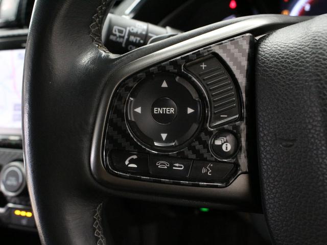 シビック ハッチバック　純正メモリーナビ　バックカメラ　ドラレコ　シートヒーター　ＬＥＤヘッドライト　渋滞追従機能　電子制御パーキングブレーキ　オートブレーキホールド　フルオートエアコン　純正１８インチアルミ　ＥＴＣ　禁煙車（12枚目）