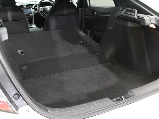 シビック ハッチバック　純正メモリーナビ　バックカメラ　ドラレコ　シートヒーター　ＬＥＤヘッドライト　渋滞追従機能　電子制御パーキングブレーキ　オートブレーキホールド　フルオートエアコン　純正１８インチアルミ　ＥＴＣ　禁煙車（40枚目）