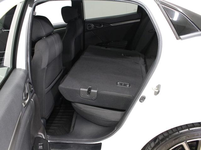 シビック ハッチバック　純正メモリーナビ　バックカメラ　ドラレコ　シートヒーター　ＬＥＤヘッドライト　渋滞追従機能　電子制御パーキングブレーキ　オートブレーキホールド　フルオートエアコン　純正１８インチアルミ　ＥＴＣ　禁煙車（41枚目）