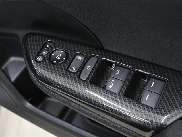 シビック ハッチバック　純正メモリーナビ　バックカメラ　ドラレコ　シートヒーター　ＬＥＤヘッドライト　渋滞追従機能　電子制御パーキングブレーキ　オートブレーキホールド　フルオートエアコン　純正１８インチアルミ　ＥＴＣ　禁煙車（54枚目）