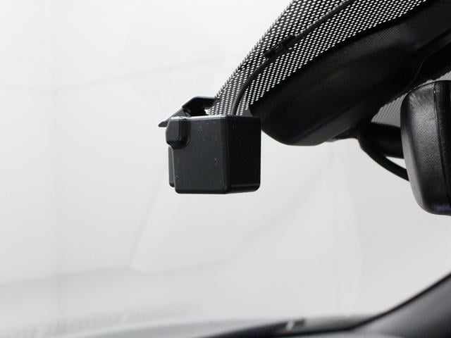 シビック タイプR トリプルマフラー Bremboキャリパー 大型リアスポイラー メモリーナビ バックカメラ ドラレコ ETC LEDヘッドライト 純正20インチアルミ スマートキー クルーズコントロール 禁煙車(7枚目)