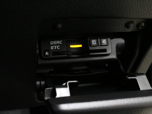 アコードハイブリッド EX サンルーフ 黒革シート 純正メモリーナビ バックカメラ ETC シートヒーター パワーシート 電動リヤサンシェード 電子制御パーキング ブレーキホールド LEDヘッドライト 純正18インチアルミ(9枚目)