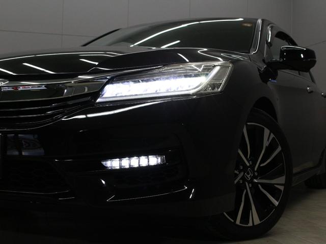 アコードハイブリッド EX サンルーフ 黒革シート 純正メモリーナビ バックカメラ ETC シートヒーター パワーシート 電動リヤサンシェード 電子制御パーキング ブレーキホールド LEDヘッドライト 純正18インチアルミ(18枚目)