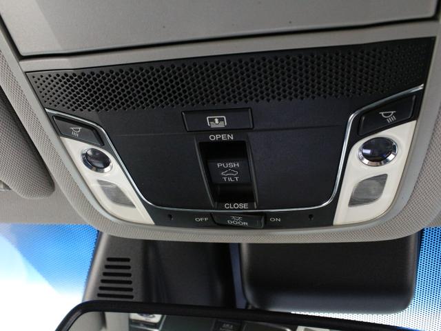 アコードハイブリッド EX サンルーフ 黒革シート 純正メモリーナビ バックカメラ ETC シートヒーター パワーシート 電動リヤサンシェード 電子制御パーキング ブレーキホールド LEDヘッドライト 純正18インチアルミ(49枚目)