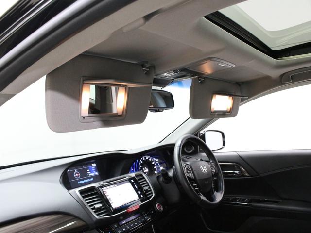 アコードハイブリッド EX サンルーフ 黒革シート 純正メモリーナビ バックカメラ ETC シートヒーター パワーシート 電動リヤサンシェード 電子制御パーキング ブレーキホールド LEDヘッドライト 純正18インチアルミ(65枚目)
