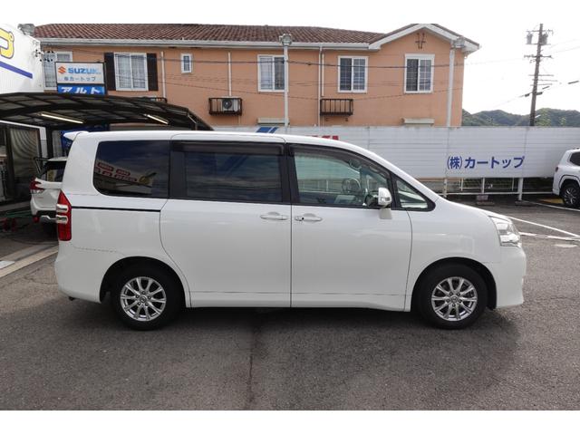 ノア X スペシャルエディション 当社お客様下取り車★ETC★バックカメラ★SDナビ★両側電動スライドドア★オートライト★プッシュスタート★スマートキー★後席モニター★3列シート★CVT★プッシュスタート★Bluetooth(15枚目)