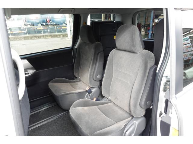 ノア X スペシャルエディション 当社お客様下取り車★ETC★バックカメラ★SDナビ★両側電動スライドドア★オートライト★プッシュスタート★スマートキー★後席モニター★3列シート★CVT★プッシュスタート★Bluetooth(32枚目)