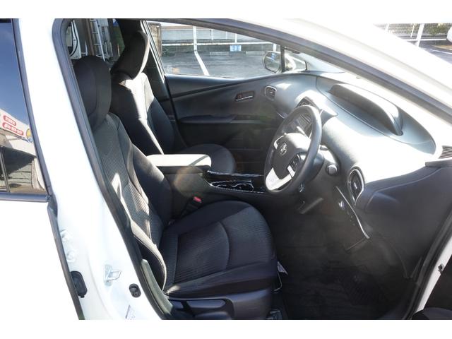 プリウス Ａ　ブラインドスポットモニター★ドライブレコーダー★ＥＴＣ★ＢＫカメラ★クリアランスソナー★オートクルーズコントロール★レーンアシスト★パークアシスト★衝突被害軽減★オートマチックハイビーム★オートライト（32枚目）