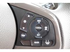【ハンドルボタン】目線を大きくそらすことなくボタンの操作を行うことができるので、安全にも配慮できますね。 5