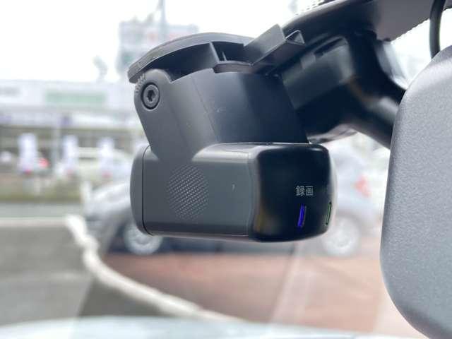 エクストレイル １．５　Ｇ　ｅ－４ＯＲＣＥ　４ＷＤ　純正ナビ　純正ドラレコ　プロパイロット　本革Ｓ　パーキングアシスト　寒冷地仕様　ＥＴＣ　４ＷＤ　アラウンドビューモニター　インテリジェントルームミラー　シート・ステアリングヒーター　シートメモリー（7枚目）