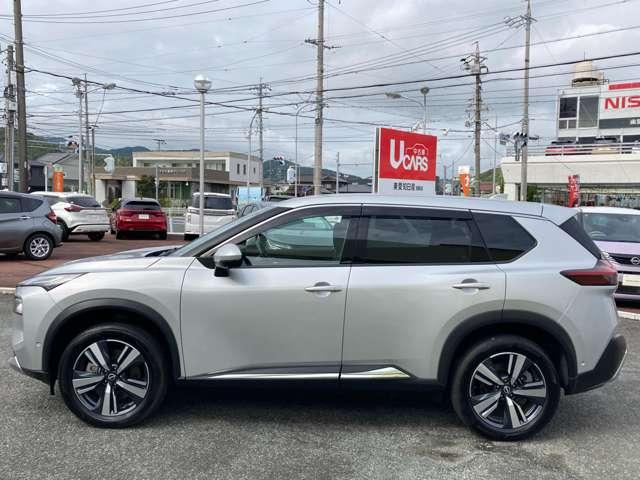 エクストレイル １．５　Ｇ　ｅ－４ＯＲＣＥ　４ＷＤ　純正ナビ　純正ドラレコ　プロパイロット　本革Ｓ　パーキングアシスト　寒冷地仕様　ＥＴＣ　４ＷＤ　アラウンドビューモニター　インテリジェントルームミラー　シート・ステアリングヒーター　シートメモリー（9枚目）