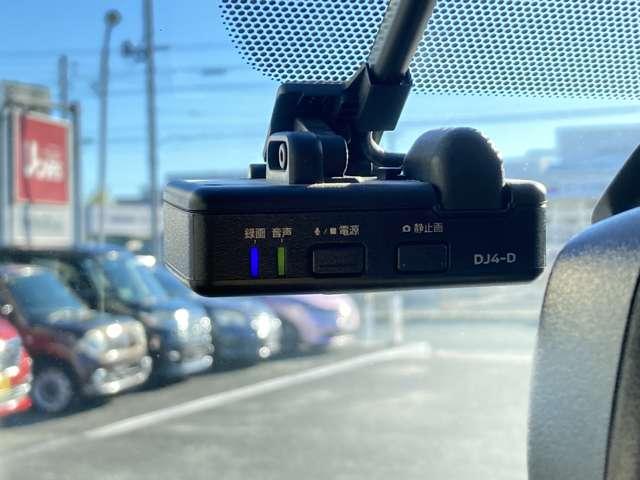 ＮＶ３５０キャラバンバン ２．０　プレミアムＧＸ　アーバンクロム　ロングボディ　純正ディーラーナビ　ＥＴＣ　純正ドラレコ（5枚目）