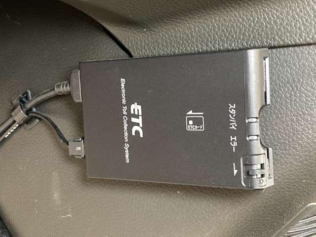 キューブ １．５　１５Ｘ　Ｖセレクション　純正ナビ　ＥＴＣ　バックカメラ　オートライト　オートエアコン　エコモード　ＡＢＳ　パワーステアリング　運転席エアバッグ　スマートキー　パワーウィンドウ　クラッシュベロアシート（4枚目）