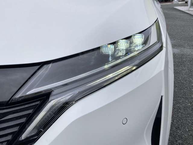 オーラ 1.2 G レザーエディション 純正メーカーナビ アラウンドビューモニタ 追突防止 レーダークルーズ 本革 車線逸脱警報装置 LED ドライブレコーダー 盗難防止 バックモニター ETC インテリジェントキー メモリーナビゲーション AW キーレスエントリー オートエアコン(12枚目)
