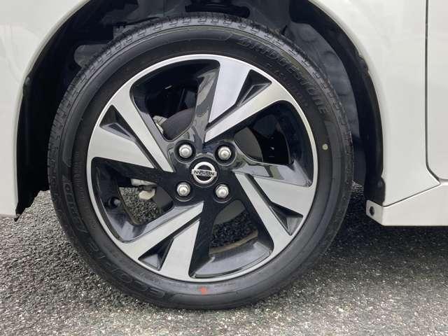 ルークス 660 ハイウェイスターGターボ 純正ディーラーナビ アラウンドビューモニター 助手席側オートスライドドア ンテリキ- LEDヘッドランプ ETC アルミホイール ABS(8枚目)