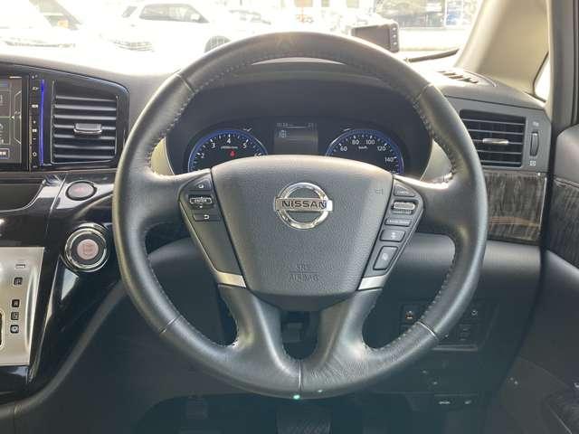 エルグランド ２．５　２５０ハイウェイスター　プレミアム　純正ディーラーナビ　後席モニター　両側電動パワースライドドア　ＥＴＣ　ＬＥＤヘッドランプ　クルーズコントロール　スマートキー　バックカメラ　ドラレコ　ＰＳ　アルミ　ＰＷ（18枚目）