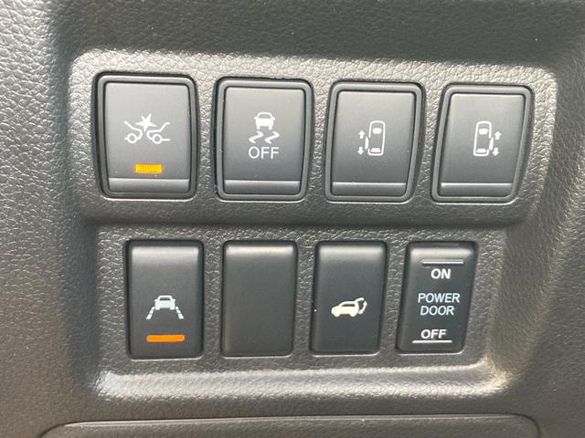 エルグランド ２．５　２５０ハイウェイスター　プレミアム　純正ディーラーナビ　後席モニター　両側電動パワースライドドア　ＥＴＣ　ＬＥＤヘッドランプ　クルーズコントロール　スマートキー　バックカメラ　ドラレコ　ＰＳ　アルミ　ＰＷ（21枚目）