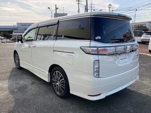 エルグランド ２．５　２５０ハイウェイスター　プレミアム　純正ディーラーナビ　後席モニター　両側電動パワースライドドア　ＥＴＣ　ＬＥＤヘッドランプ　クルーズコントロール　スマートキー　バックカメラ　ドラレコ　ＰＳ　アルミ　ＰＷ（49枚目）