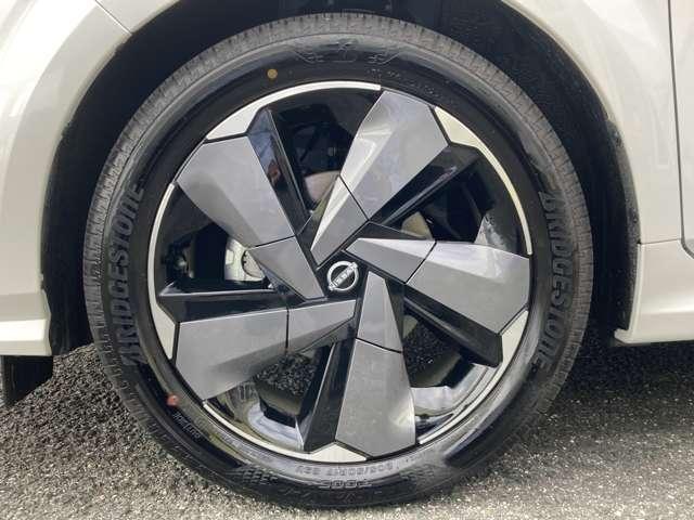 オーラ 1.2 G FOUR レザーエディション 純正メーカーナビ アラウンドビューモニター レザーシート プロパイロット LEDライト ドライブレコーダー インテリキー 寒冷地仕様 4WD ETC アルミ オートエアコン BOSEスピーカー(9枚目)