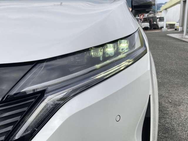 オーラ 1.2 G FOUR レザーエディション 純正メーカーナビ アラウンドビューモニター レザーシート プロパイロット LEDライト ドライブレコーダー インテリキー 寒冷地仕様 4WD ETC アルミ オートエアコン BOSEスピーカー(10枚目)