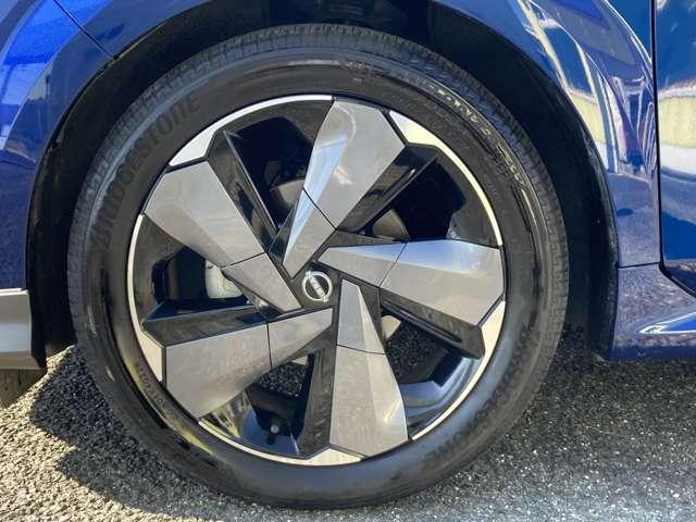 オーラ １．２　Ｇ　レザーエディション　純正ナビ　アラウンドビューモニター　ＥＴＣ　本革　車線逸脱警報装置　ＬＥＤ　ドライブレコーダー　盗難防止　インテリジェントキー　ＡＷ　オートエアコン（8枚目）