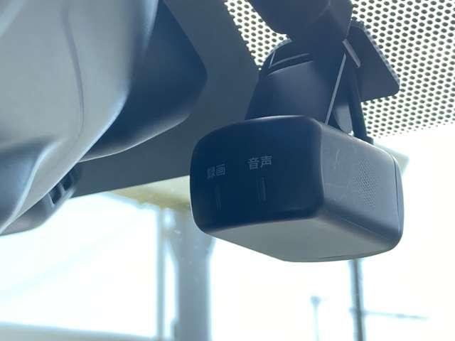 ノート 1.2 e-POWER NISMO S 純正ディーラーナビ 全方位カメラ LEDスマートキー&プッシュスタート LEDランプ 盗難防止装置 アイドリングストップ ワンセグテレビ パワーウィンドウ ETC エアバッグ(5枚目)