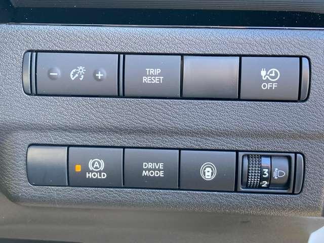 サクラ Ｘ　純正ディーラーナビ　全方位カメラ　ＥＴＣ　アラウンドビューモニター　ＬＥＤヘッドランプ　スマートキー　　ドラレコ　　　パワーステアリング　ＡＢＳ　充電ケーブル（18枚目）