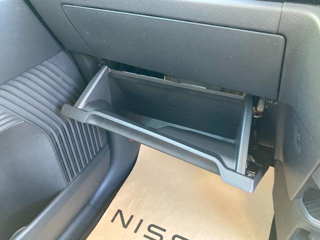 サクラ Ｘ　純正ディーラーナビ　全方位カメラ　ＥＴＣ　アラウンドビューモニター　ＬＥＤヘッドランプ　スマートキー　　ドラレコ　　　パワーステアリング　ＡＢＳ　充電ケーブル（33枚目）